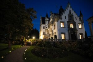 Abendspinnereien Märchen und Sagen für Erwachsene Märchenspaziergang Schloss Meggenhorn Mensch und Tier